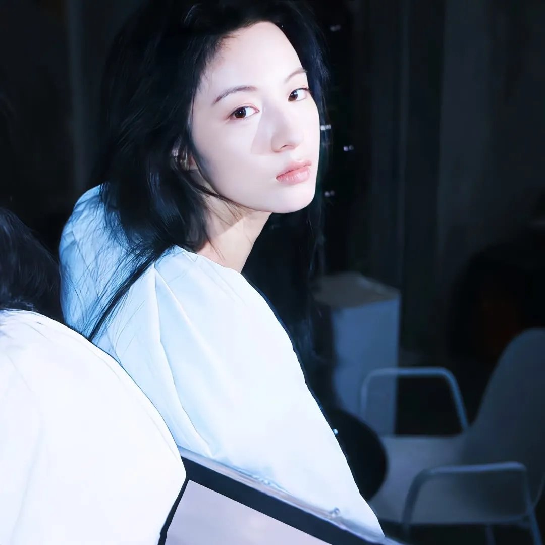 阳光下的石头