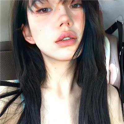 泡沫欢腾的香槟美酒